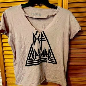 American eagle distressed graphic tee